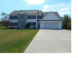 12481 McNeeley Rd, Akron, NY 14001