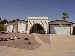 2nd image of 2318 E Loma Vista Dr