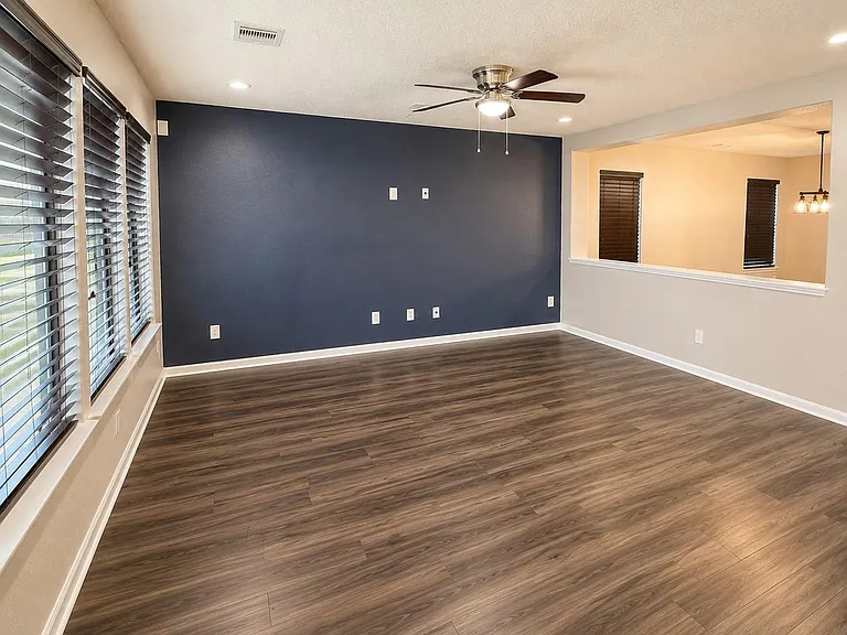 18802 Bailey Oaks Ln — Photo 9