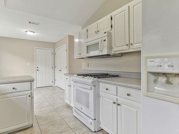 5th image of 216 Mirabelle Cir