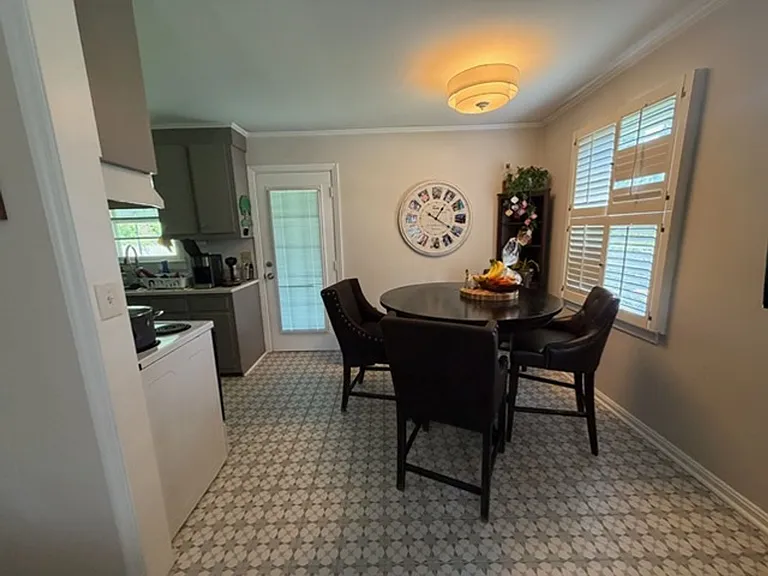 103 Fairlane Cir — Photo 6