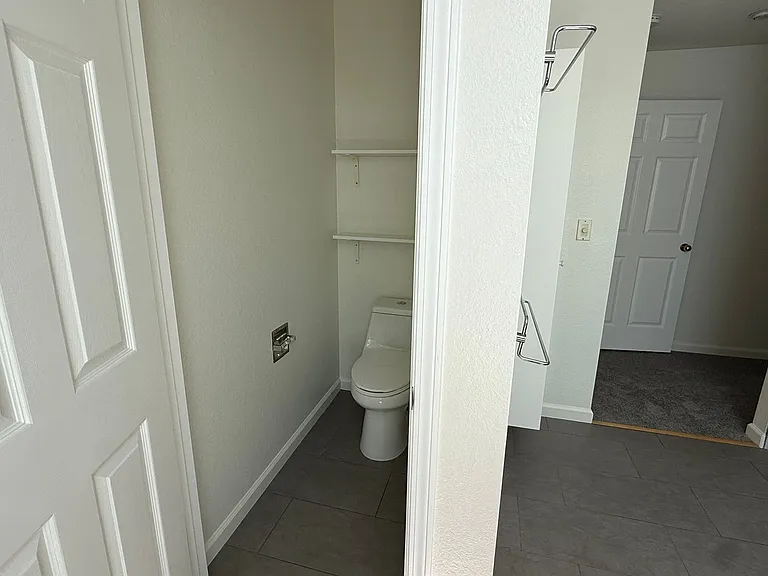 6252 Ridgemont Dr — Photo 10