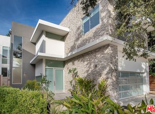 16540 Moorpark St, Encino, CA 91436