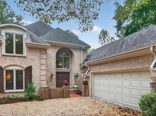 100 Hanft Knl, Chapel Hill, NC 27514