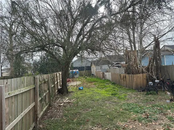 2618 Thalia St, New Orleans, LA 70113