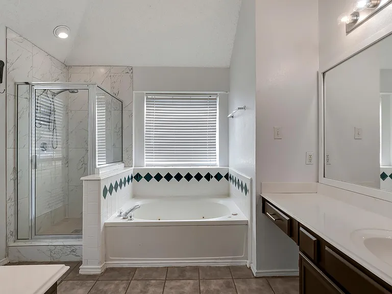 8201 Pacific St — Photo 23