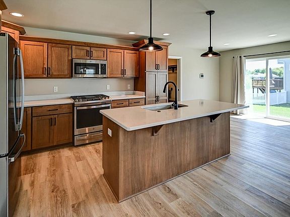 4th image of 6203 Driscoll Dr