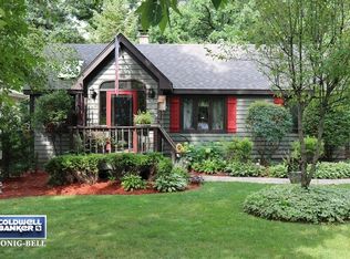 52 Timberhill Dr, Crystal Lake, IL 60014