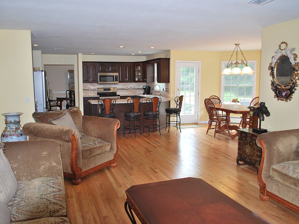 2nd image of 18 Brian Ln
