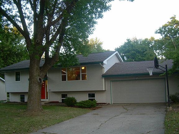 2nd image of 612 Green Acres Dr