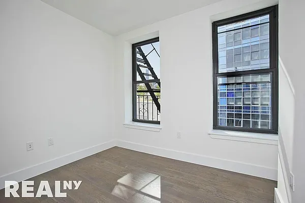 Rented by REAL New York | media 33