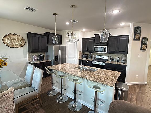 2nd image of 9124 Sycamore Leaf Dr