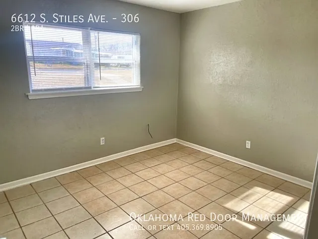 6612 S Stiles Ave #306 — Photo 5