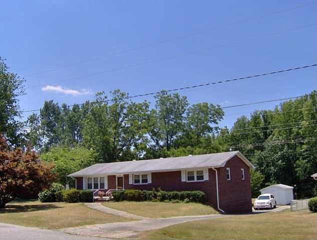 1st image of 306 Penarth Dr