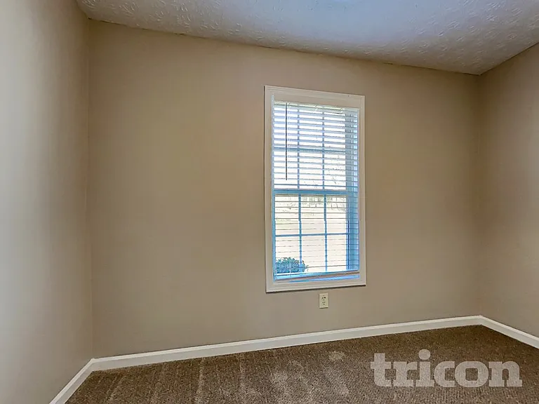 1410 Ericas Pointe Dr — Photo 16
