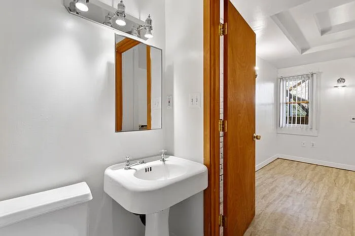 801 SW Green Ave — Photo 6