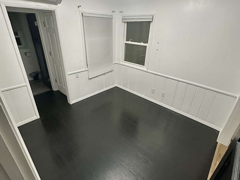 1st image of 2328 Loma Dr