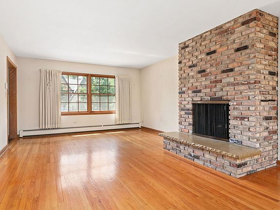 4th image of 447 S Arlington Ave
