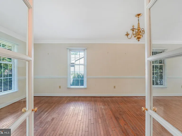 629 Lancaster St — Photo 20