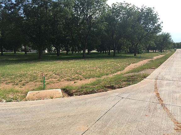 3rd image of 4101 Skyhawk Dr
