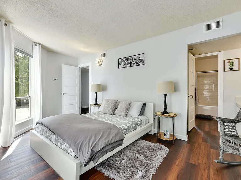 1122 Bluebonnet Ln #A — Photo 6