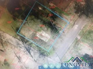 211 E Eleanor St, Gladewater, TX 75647