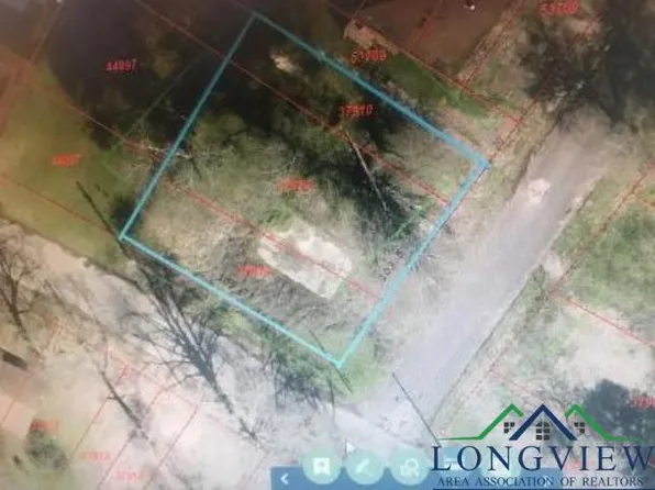 211 E Eleanor St, Gladewater, TX 75647