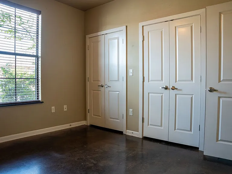 2400 MARKET PLAZA DRIVE — Photo 11