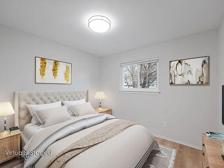 Plymouth Gardens Apartments — Photo 17
