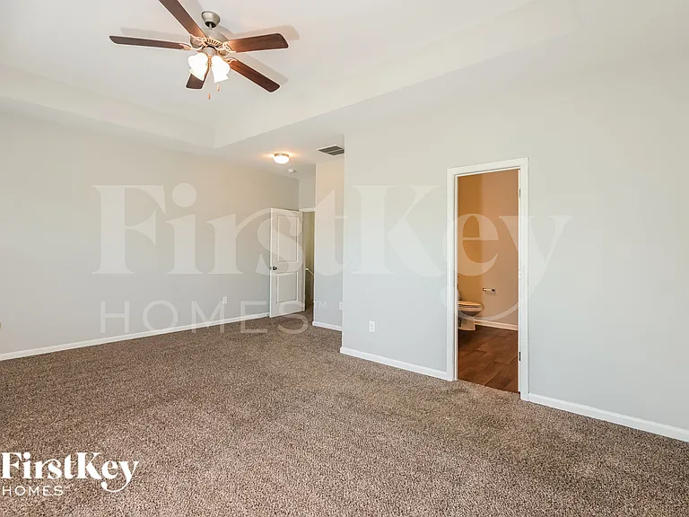 975 Treymont Way — Photo 9