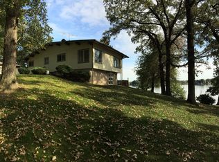 277 Island Dr, Lowell, IN 46356