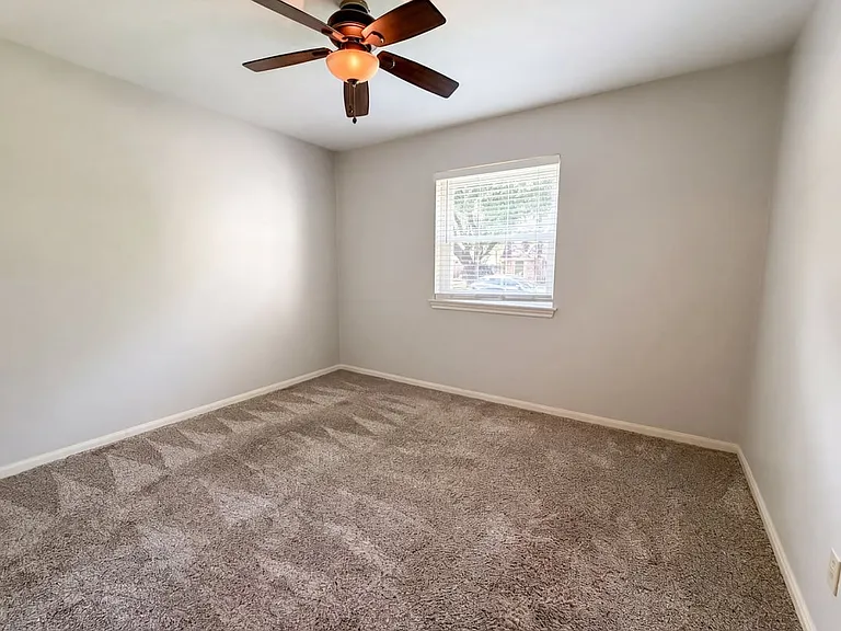 7802 Bideford Ln — Photo 6