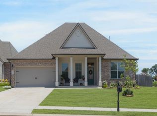 127 Snapping Ln, Broussard, LA 70518