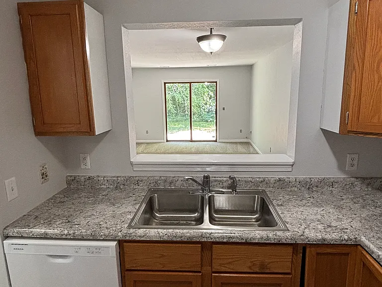 5412 Thayer Ave — Photo 4