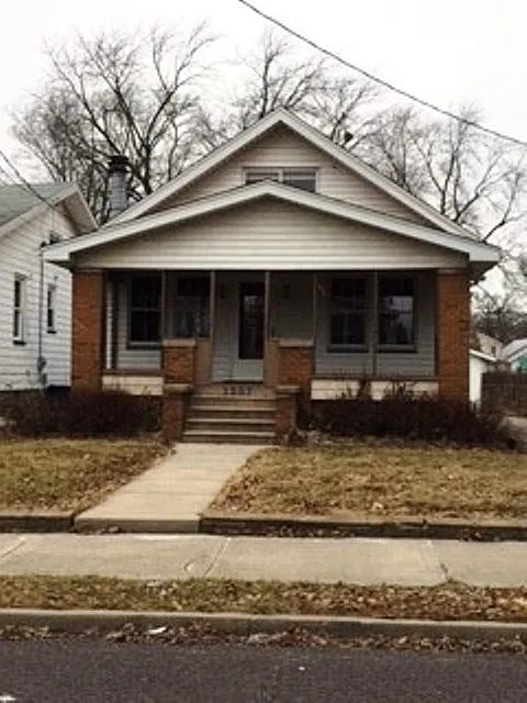 1207 E Gift Ave photo 1