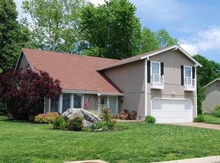 48 Normandy Dr, Lake Saint Louis, MO 63367