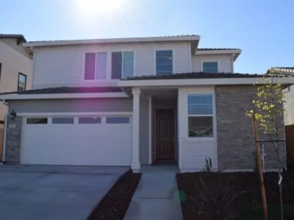 9081 Hourglass Cir, Roseville, CA 95747