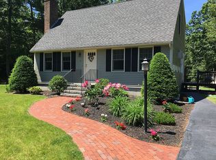 8 Crowell Ct, Litchfield, NH 03052