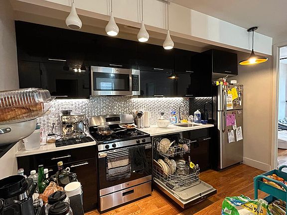 5th image of 880 Dekalb Ave #505