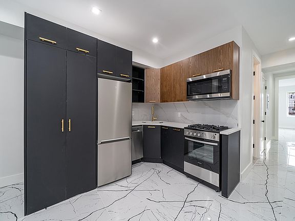 2nd image of 525 Newark Ave APT 3