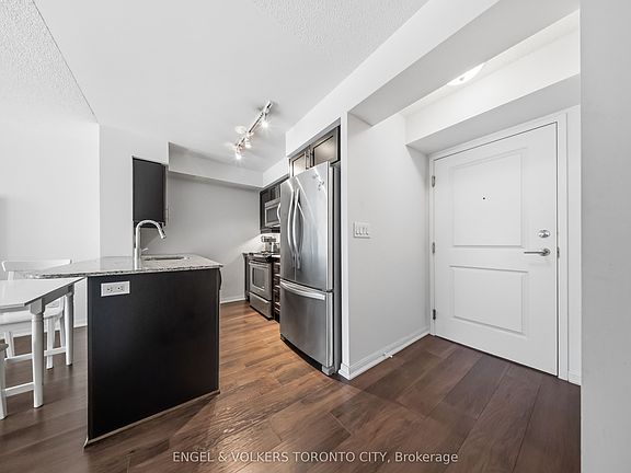 5th image of 38 Grand Magazine St #833