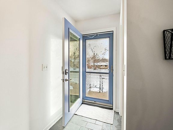 3rd image of 1212 Naples Ct