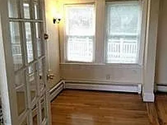 4th image of 1186 Chestnut St