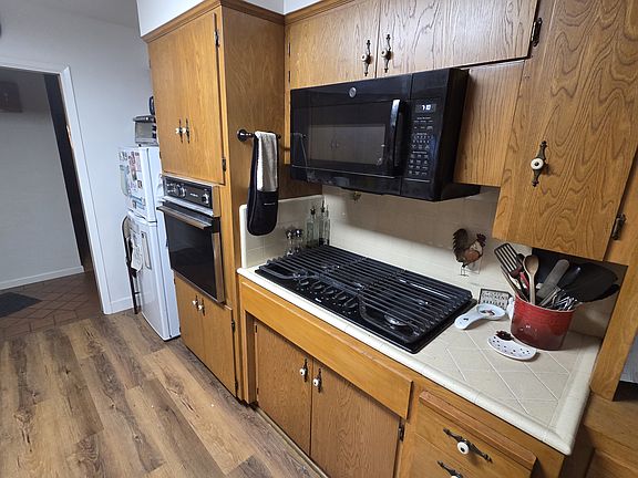5th image of 924 S Crescent Ave