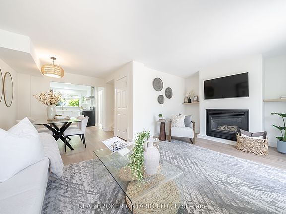 3rd image of 684 Dynes Rd #1