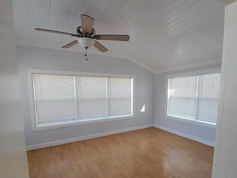 3602 W Paxton Ave — Photo 2
