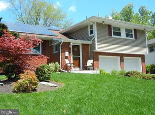 116 Weather Vane Dr, Cherry Hill, NJ 08002