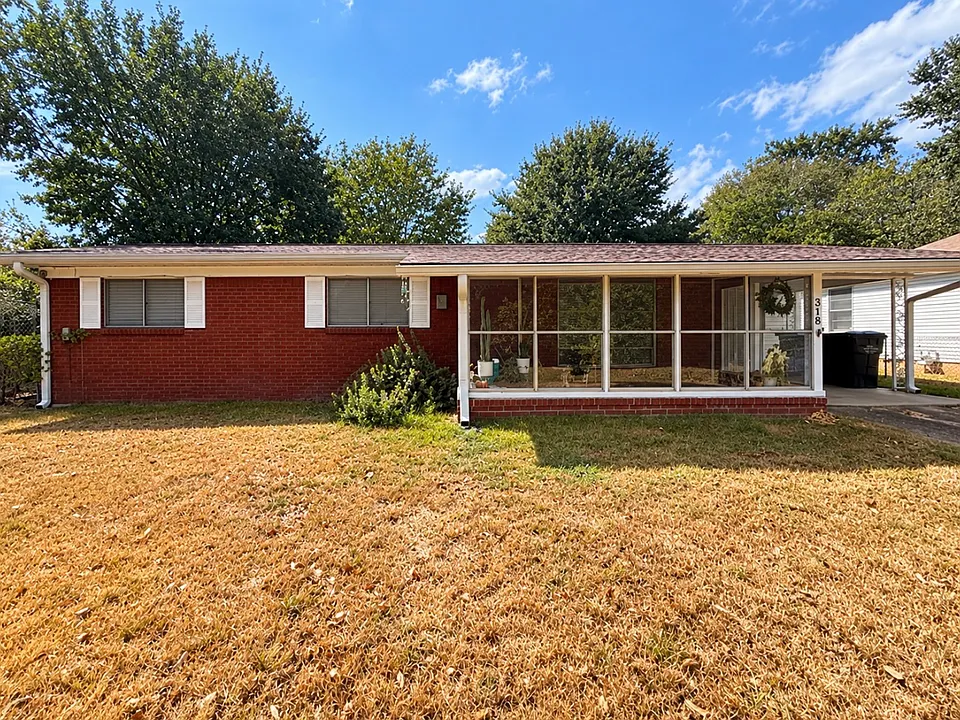 318 E Ann Dr