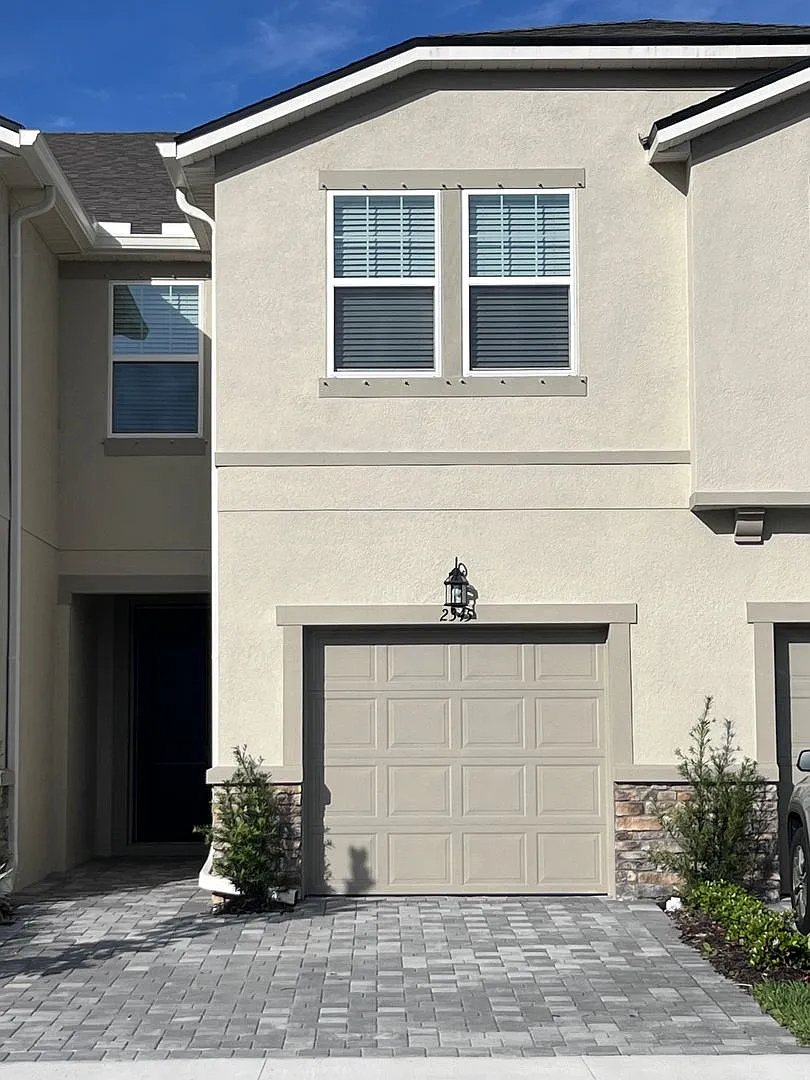 Beautiful 3 bedroom, 2.5 bathroom, 1 car garage townhouse for rent in Lutz! — Photo 1