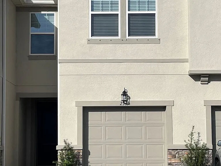 2345 Summerlit St — Photo 1